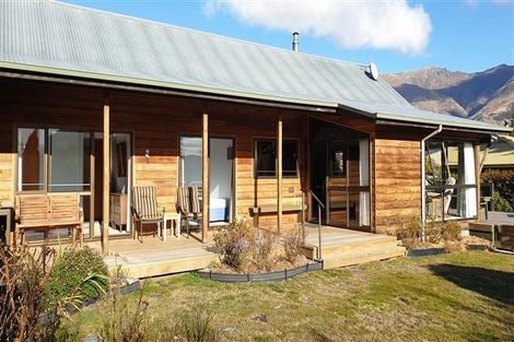 Photo of property in 152 Beacon Point Road, Wanaka, 9305