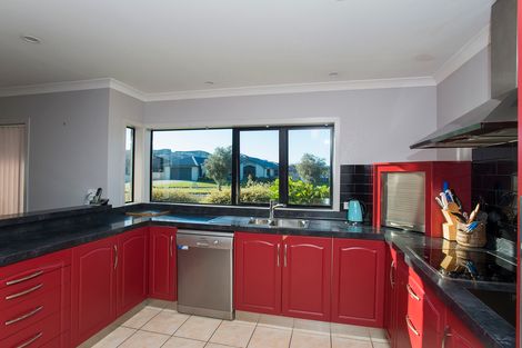 Photo of property in 17 Pohutukawa Grove, Lytton West, Gisborne, 4010