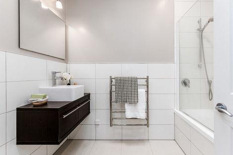 Photo of property in 129 Cockayne Road, Khandallah, Wellington, 6035