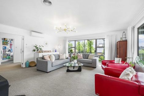 Photo of property in 44 Silva Crescent, Riverlea, Hamilton, 3216