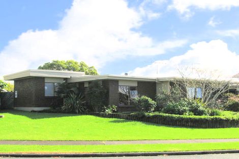 Photo of property in 5 Halldene Terrace, Red Beach, 0932