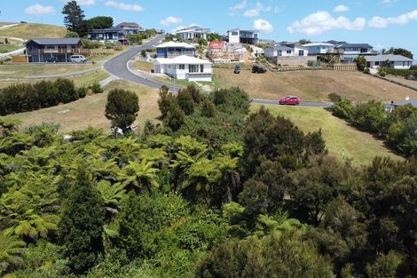 Photo of property in 9 Lori Lane, Coopers Beach, 0420