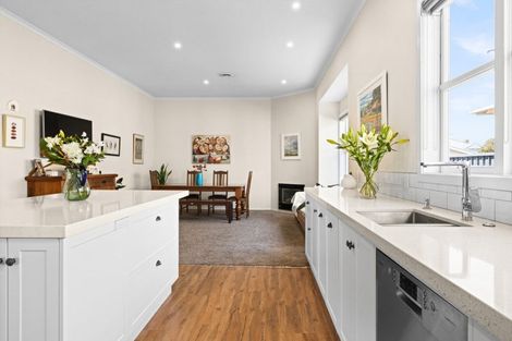 Photo of property in 54 Nelson Crescent, Napier South, Napier, 4110