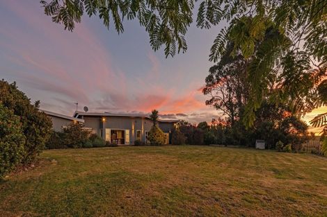 Photo of property in 53-55 Oram Drive, Turitea, Palmerston North, 4472