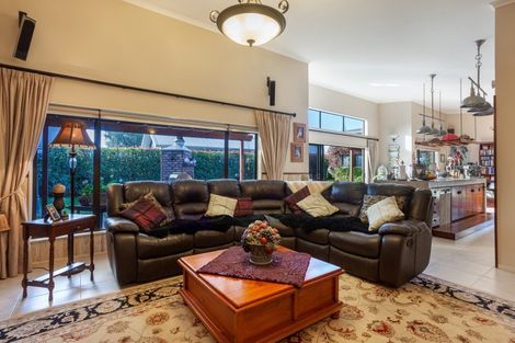 Photo of property in 33 Palm Springs Boulevard, Papamoa Beach, Papamoa, 3118