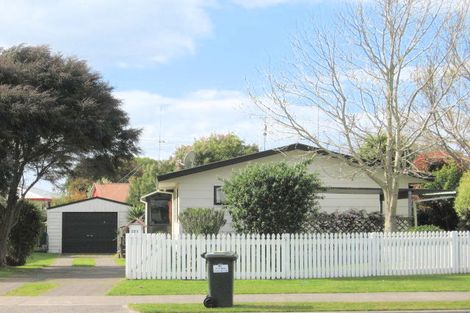 Photo of property in 221 Gravatt Road, Papamoa Beach, Papamoa, 3118