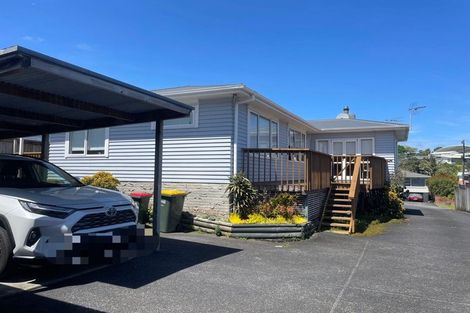 Photo of property in 1/5 Bond Crescent, Forrest Hill, Auckland, 0620