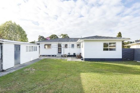Photo of property in 27 Pinedale Parade, Milson, Palmerston North, 4414