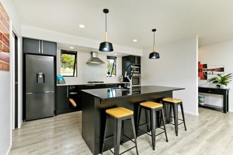 Photo of property in 79 Kanohi Road, Kaukapakapa, 0873