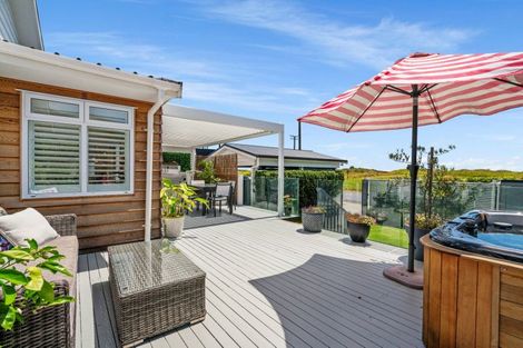 Photo of property in 932a Papamoa Beach Road, Papamoa Beach, Papamoa, 3118