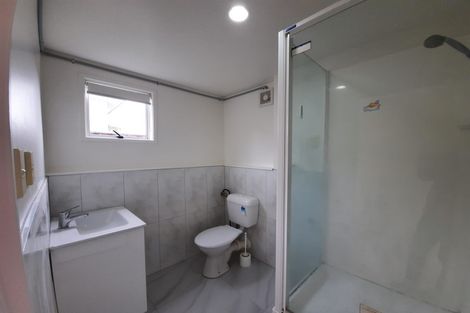 Photo of property in 23 Cairngorm Place, Highland Park, Auckland, 2010