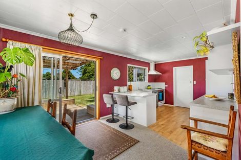 Photo of property in 21 Pararewa Drive, Whalers Gate, New Plymouth, 4310
