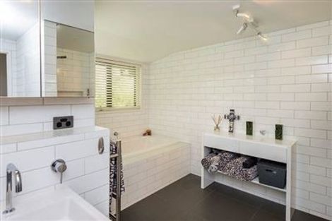 Photo of property in 65 Cannon Hill Crescent, Mount Pleasant, Christchurch, 8081