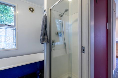 Photo of property in 8 Rimu Road, Oratia, Auckland, 0604