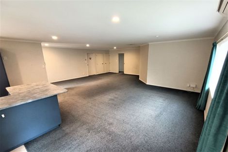 Photo of property in 5 Astrid Court, Awapuni, Palmerston North, 4412