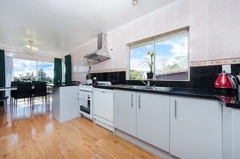 Photo of property in 40 Tomo Street, New Lynn, Auckland, 0600