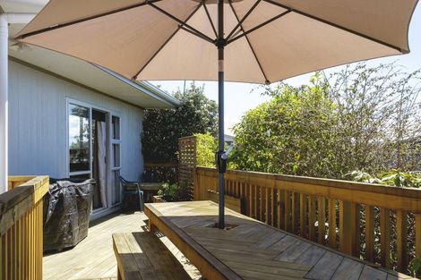 Photo of property in 66 Richmond Avenue, Richmond Heights, Taupo, 3330