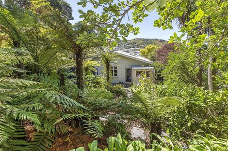 Photo of property in 8 Severn Street, Island Bay, Wellington, 6023