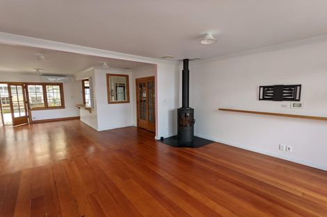 Photo of property in 5 Golf Road, Paraparaumu Beach, Paraparaumu, 5032