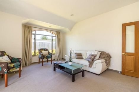 Photo of property in 12 Beckford Road, Saint Martins, Christchurch, 8022