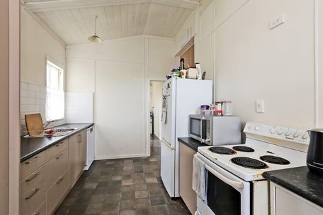 Photo of property in 402 Avenue Road West, Hastings, 4122