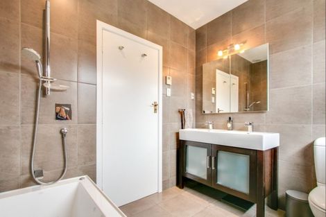 Photo of property in 18 Tomoana Road, Mahora, Hastings, 4120