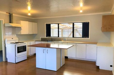 Photo of property in 27 Silverstone Place, Henderson, Auckland, 0612