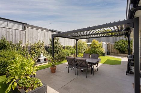 Photo of property in Waterview Estate, 30/4 Greystone Place, Omokoroa, 3114