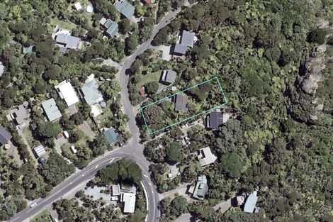 Photo of property in 1 Pendrell Road, Piha, 0772