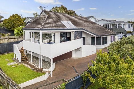 Photo of property in 92b Sandspit Road, Shelly Park, Auckland, 2014