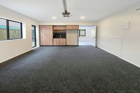 Photo of property in 7a Ballial Place, West Harbour, Auckland, 0618