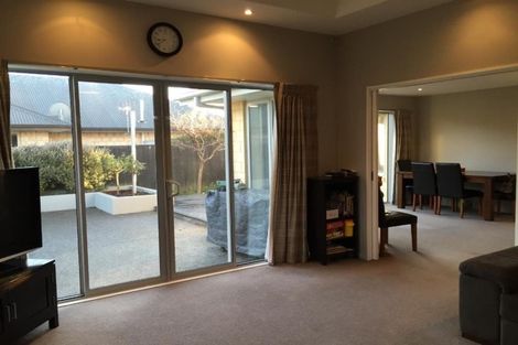 Photo of property in 26 Foresters Crescent, Parklands, Christchurch, 8083
