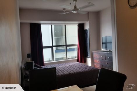 Photo of property in Harbour Green Apartments, 808/11 Union Street, Auckland Central, Auckland, 1010