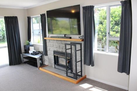 Photo of property in 15 Feary Crescent, Takaka, 7110