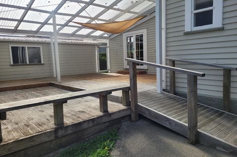 Photo of property in 12 Garrison Street, Carterton, 5713