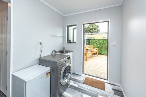 Photo of property in 13 Kamahi Street, Castlecliff, Whanganui, 4501