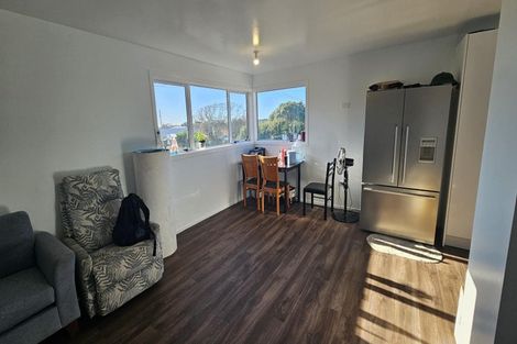 Photo of property in 77 Mould Street, Waitara, 4320