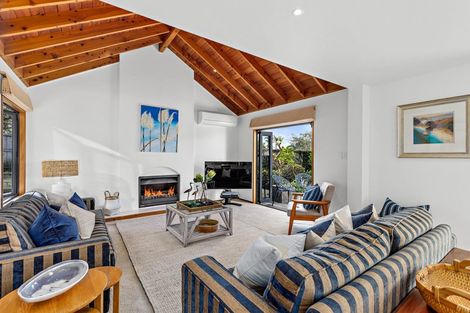 Photo of property in 1 Lagoon Way, Omaha, 0986