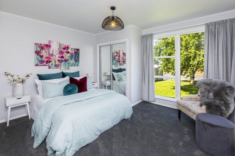 Photo of property in 12 Argyle Grove, Trentham, Upper Hutt, 5018