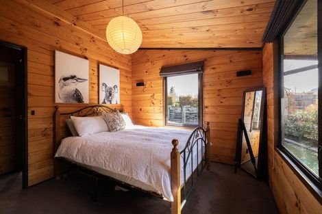 Photo of property in 8 Devon Street, Arrowtown, 9302