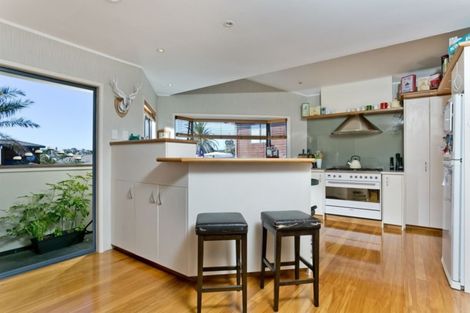 Photo of property in 12 Capri Place, Unsworth Heights, Auckland, 0632