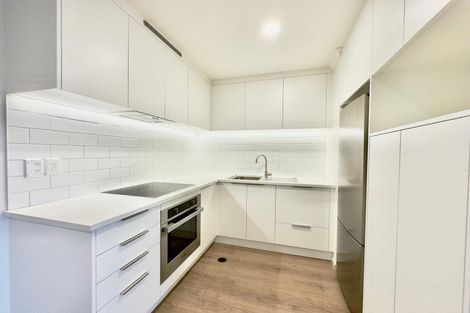 Photo of property in 12 Imperial Place, Henderson, Auckland, 0612