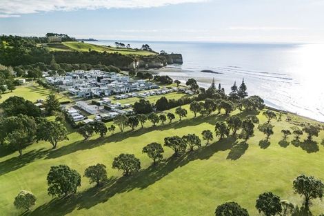 Photo of property in 29 Third Avenue, Urenui, 4377