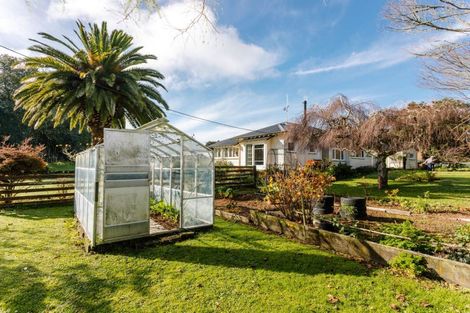 Photo of property in 36 Riverdale Road, Dannevirke, 4930