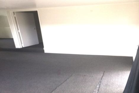 Photo of property in 1/30 Chislehurst Street, Henderson, Auckland, 0612