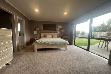 Photo of property in 17 Consort Close, Paraparaumu Beach, Paraparaumu, 5032