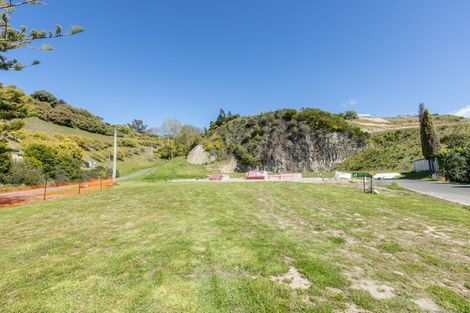 Photo of property in 61 Oak Road, Poraiti, Napier, 4112