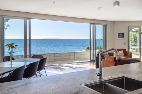 Photo of property in 67 Rothesay Bay Road, Rothesay Bay, Auckland, 0630