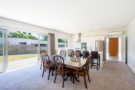 Photo of property in 7 Macandrew Lane, Wanaka, 9305