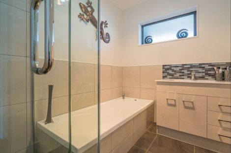 Photo of property in 47 Makarini Street, Paraparaumu, 5032